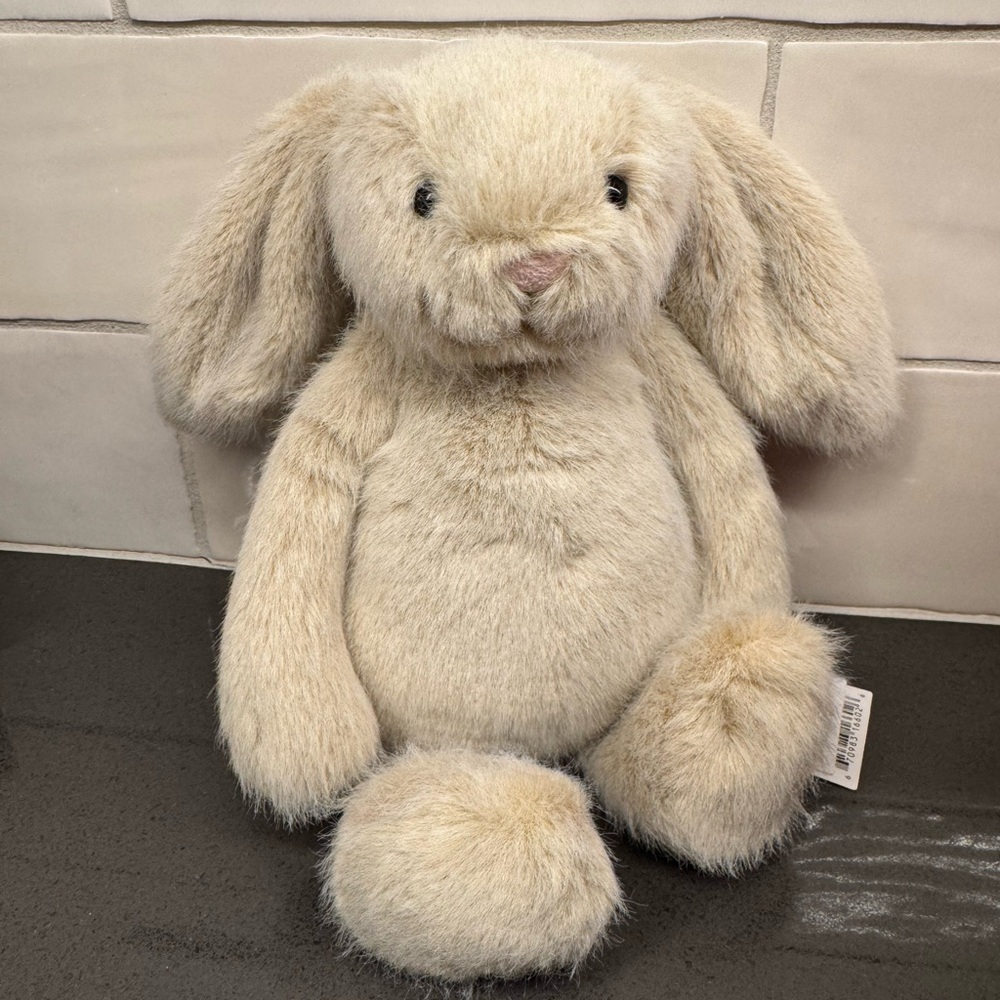 Jellycat Beige Plush Wheat Flufflet Bunny